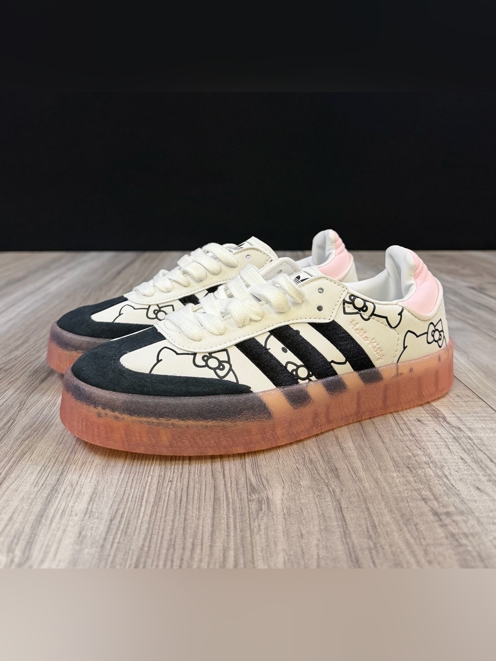 adidas Sambae Hello Kitty Platform Shoes Womens 6.5 Off White Black IG4450 NEW